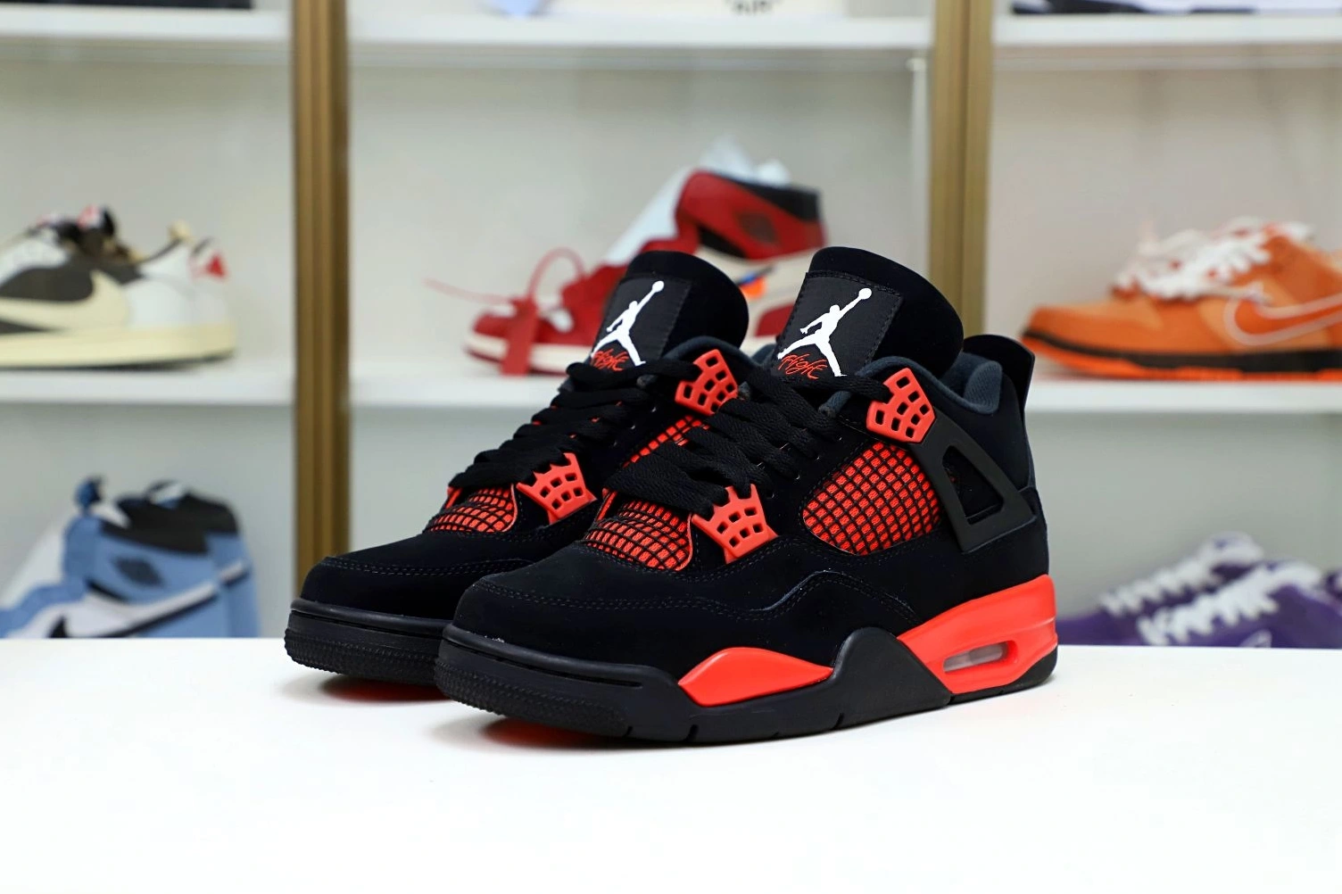 4 RETRO JORDAN 'RED THUNDER' AIR 1115